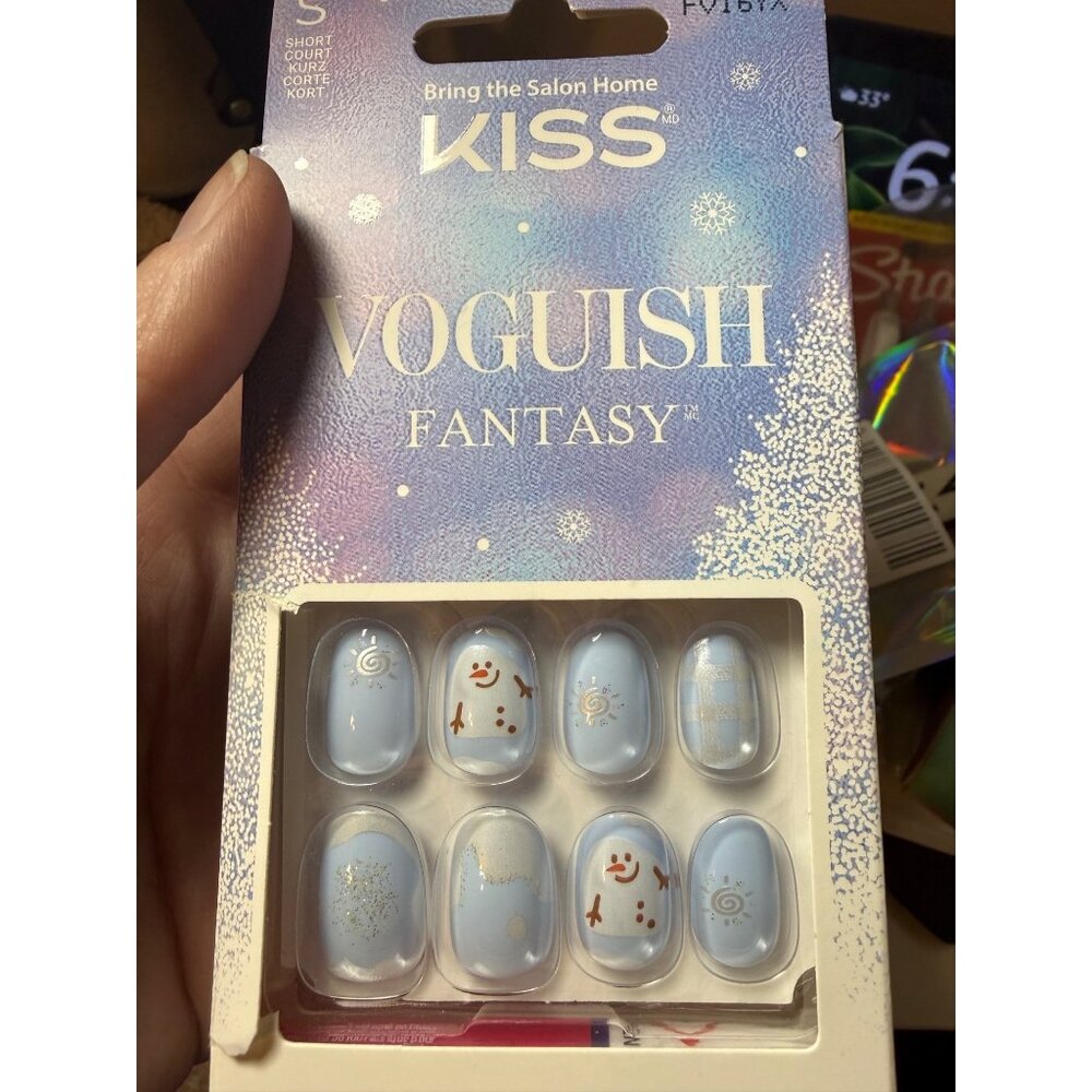 Kiss Short Coffin Nail Set Snowman Winter Voguish Fantasy Press-On Nails Christm